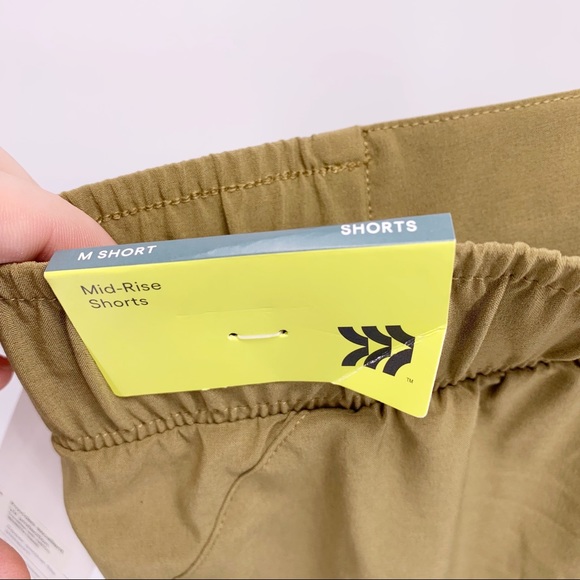 NEW All in Motion Mid Rise Athletic Shorts Size Medium - Picture 7 of 7